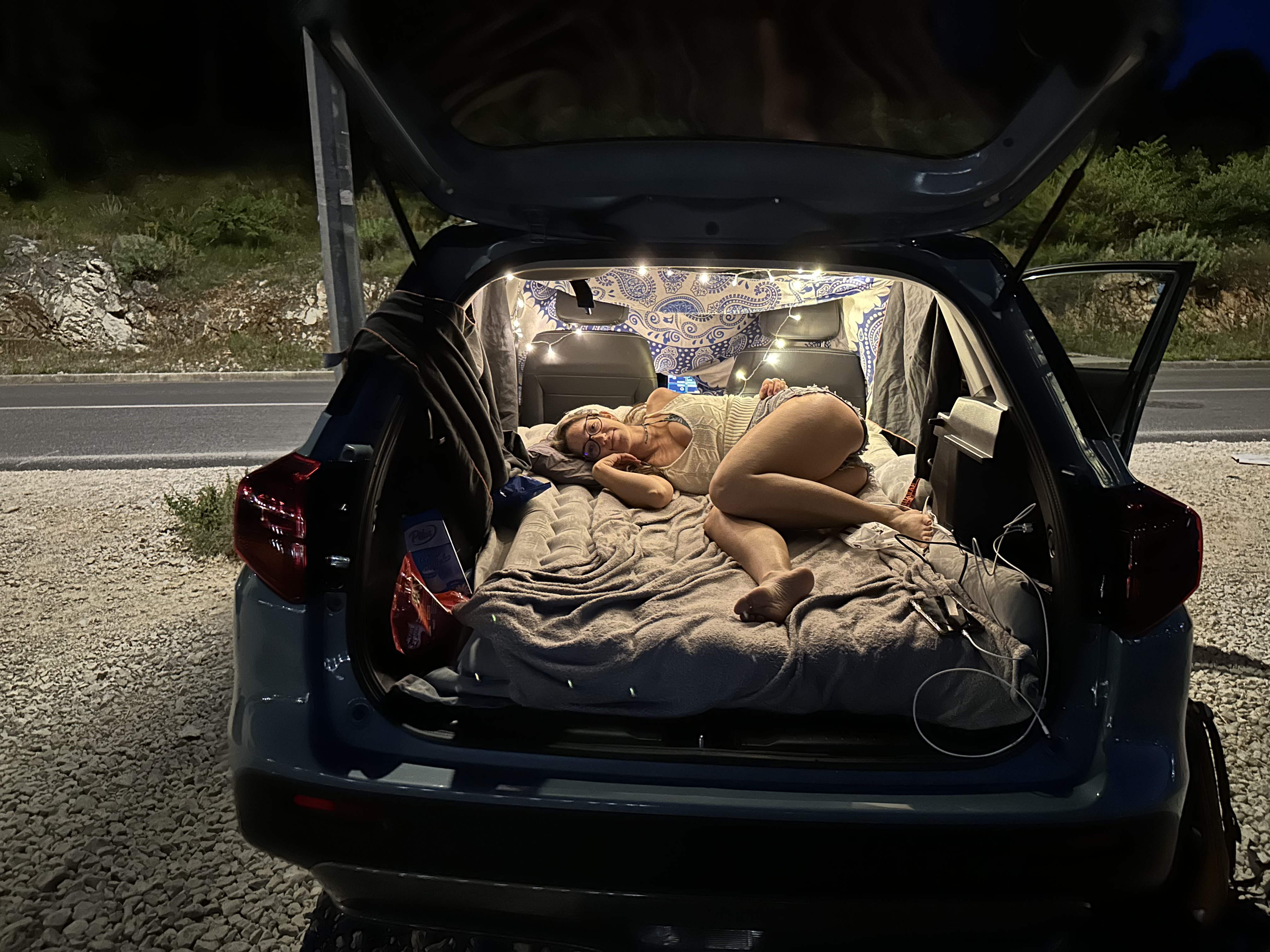 Colchão inflável com bomba 12V para carro